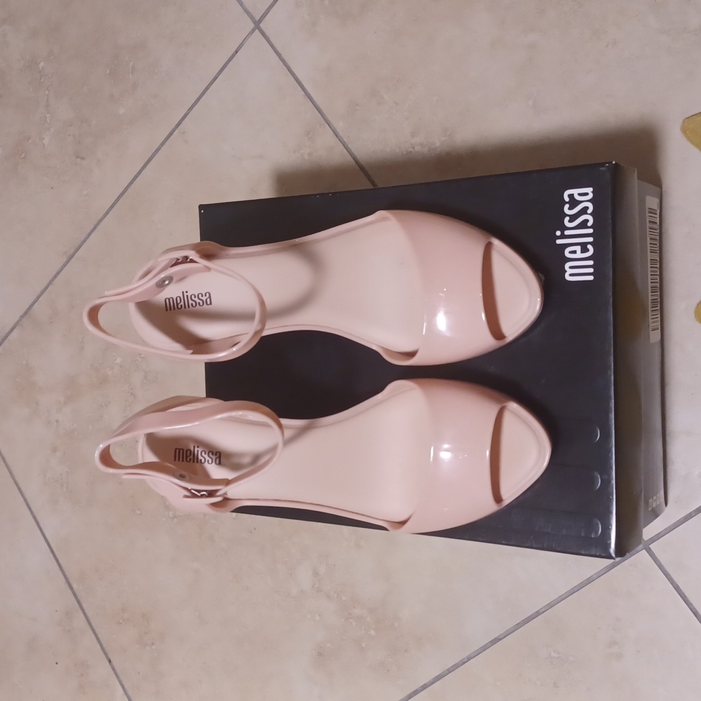 Melissa Shoes - Picture 2 of 5